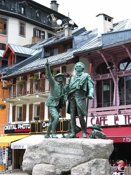 statue of mont blanc first climbers